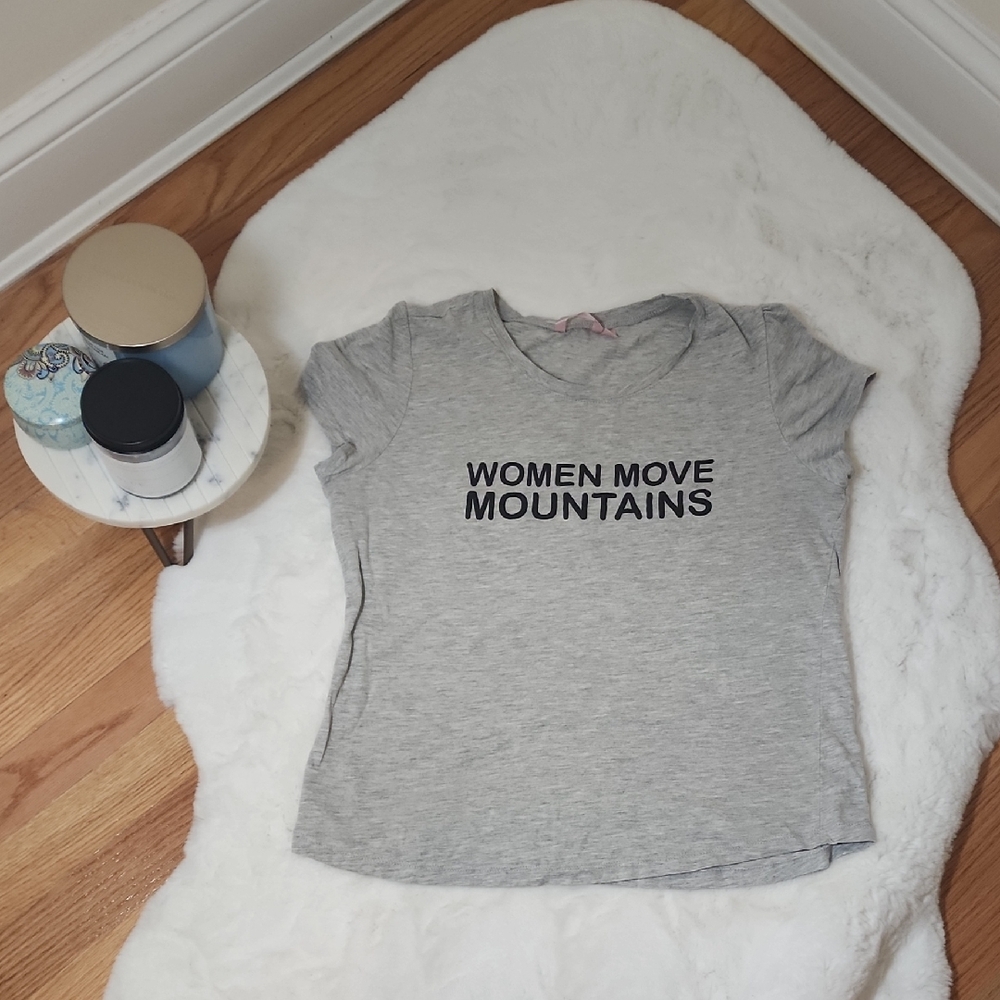 La Vie En Rose Gray Shirt Short Sleeve Size S Graphic Logo Women Move Mountains